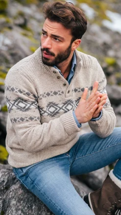 Brown pullover with buttons and black pattern - Chestnut