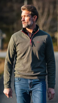 Dark green fleece sweater with half-zip - Gravel Green