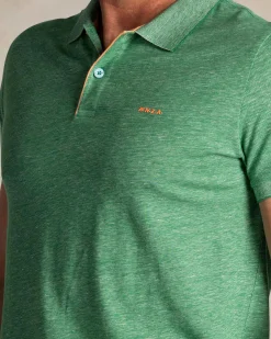 Green solid polo made of cotton and linen