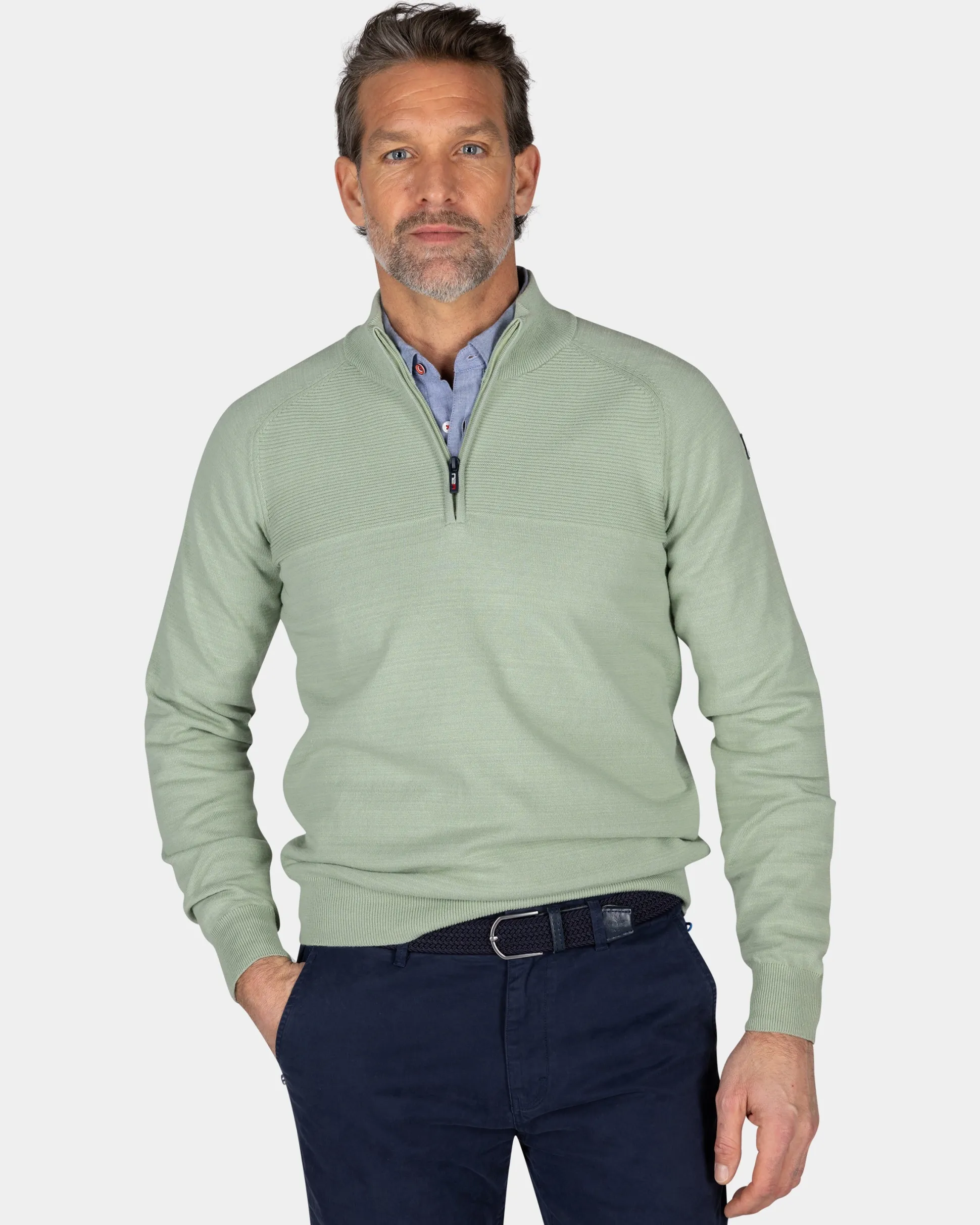 Light green cotton pullover with half zip