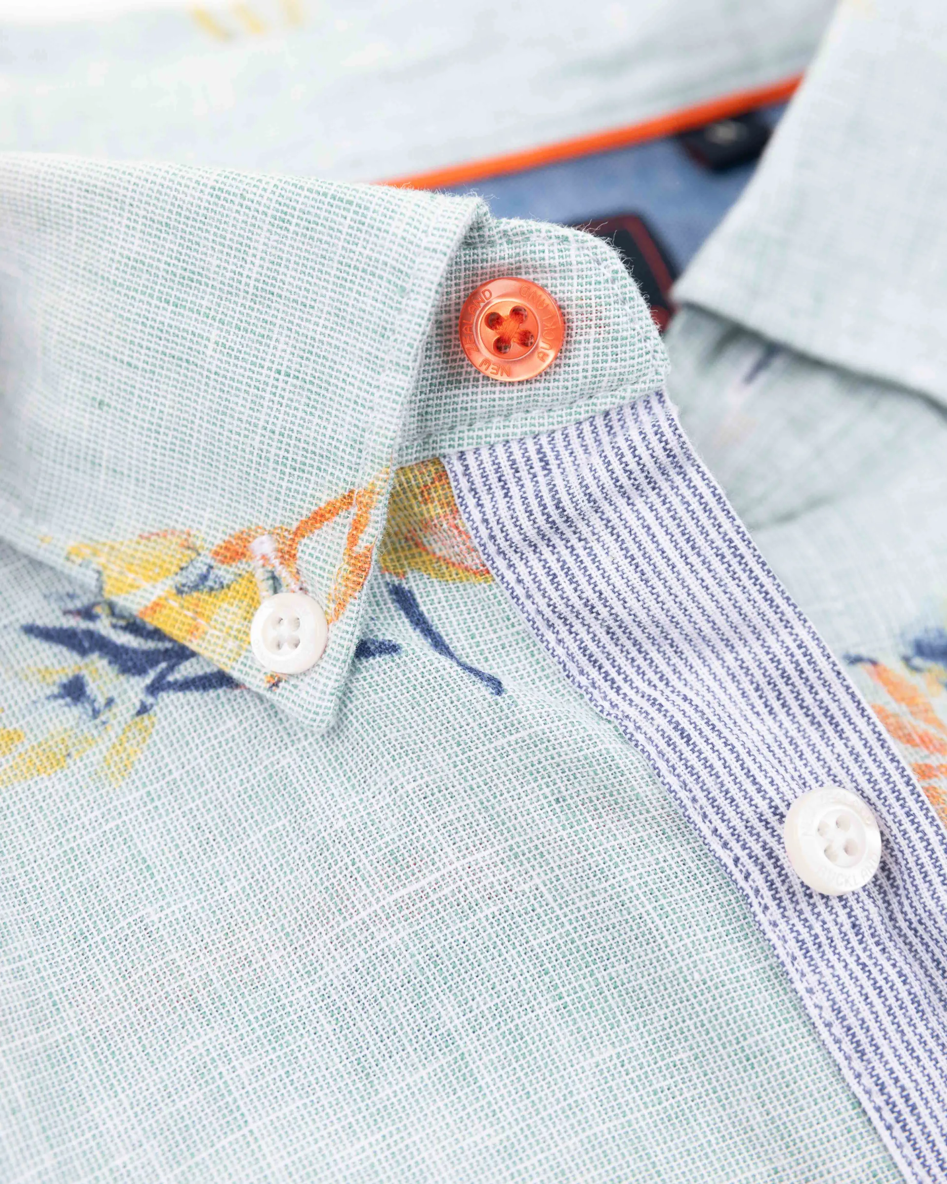 Linen shirt with flower print - Amazon Green