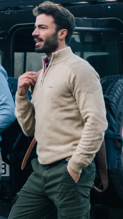 Sand-colored pullover with half-zip - Shimmering Sand