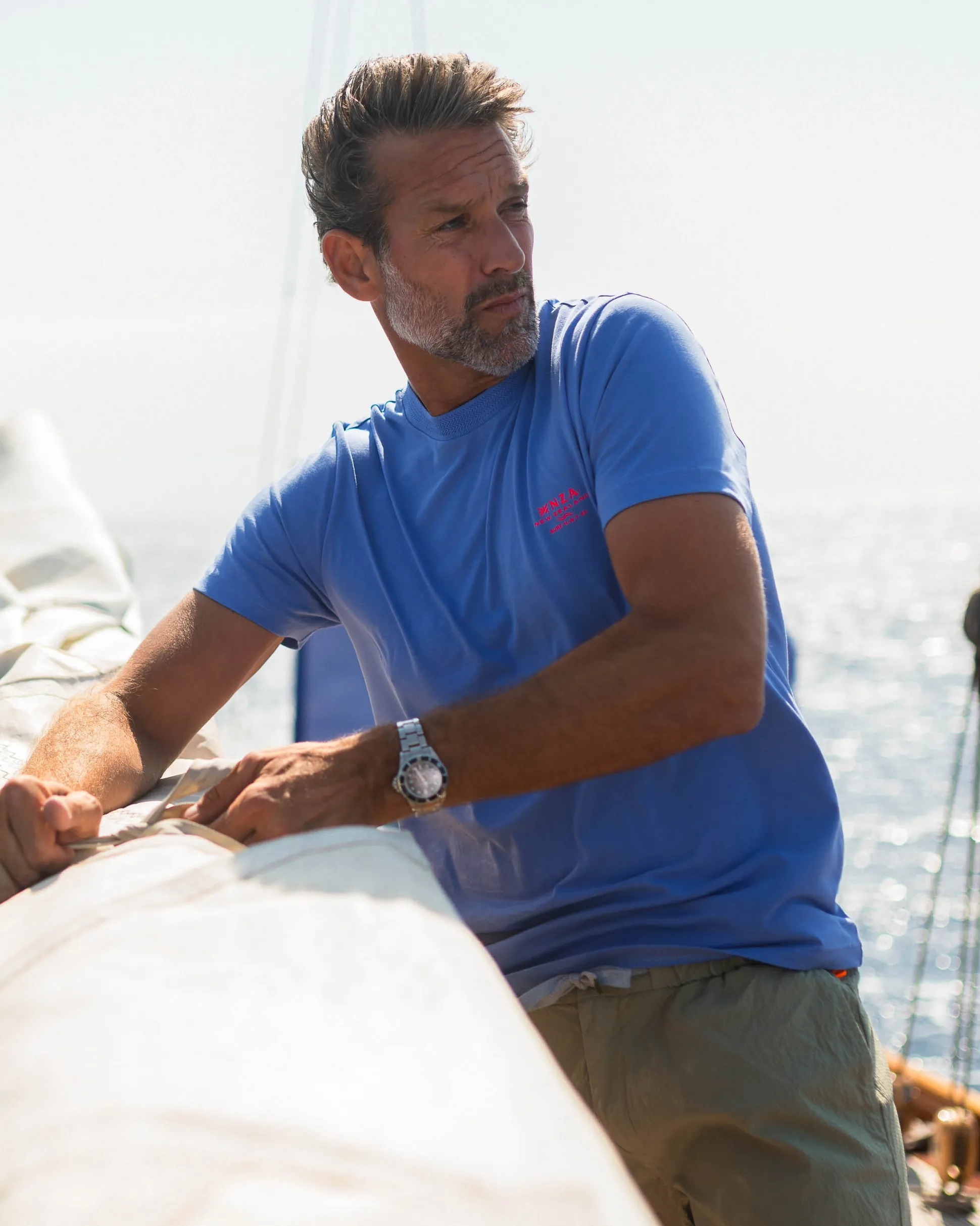 Solid blue cotton T-shirt with round neck