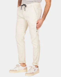 Sportive solid coloured chino - Cream