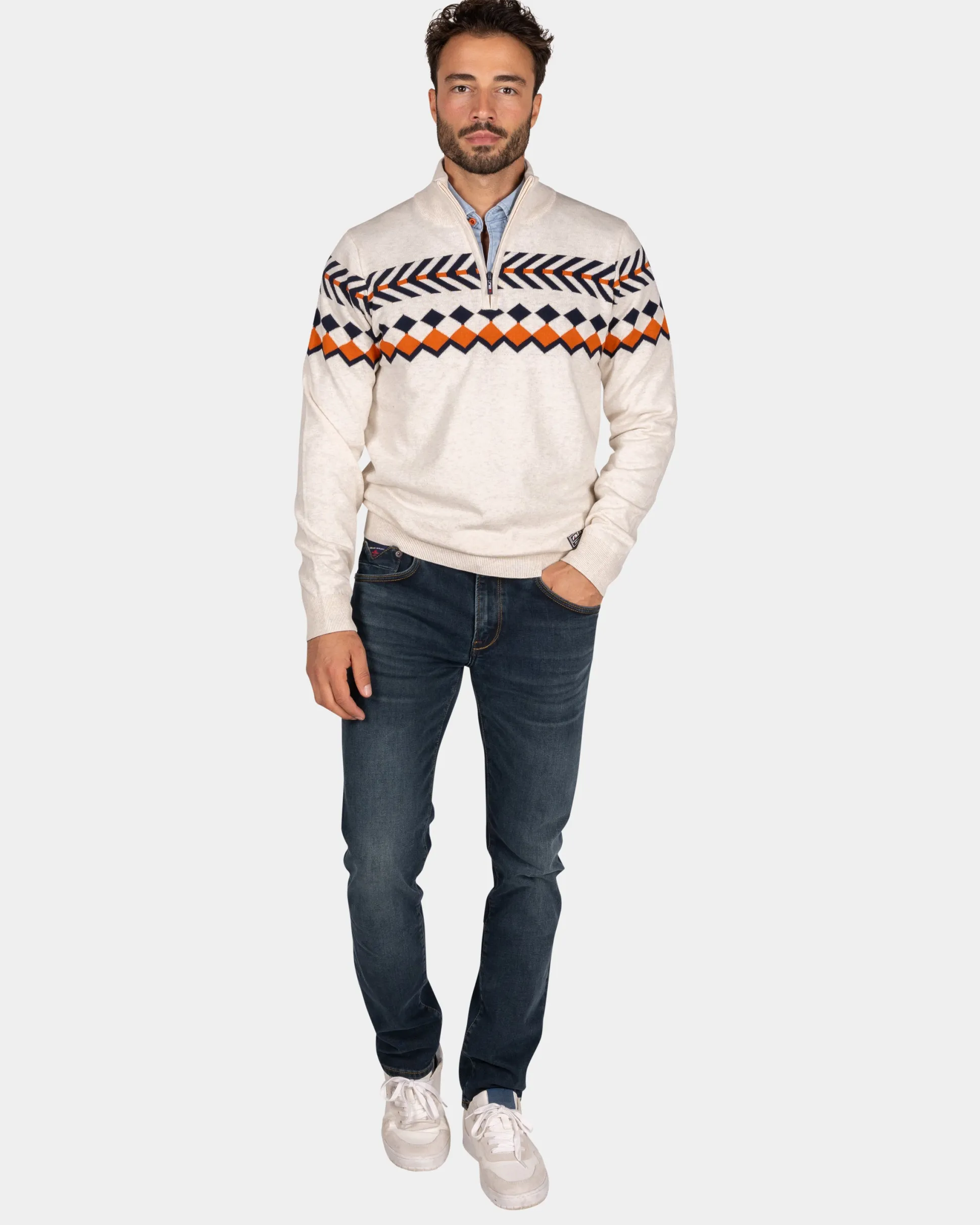 White sweater with knitted pattern - Powder Sand